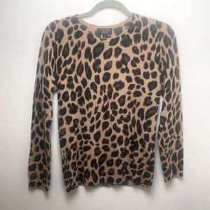 Cashmere sweater. Leopard print. Size: PM. Great condition.